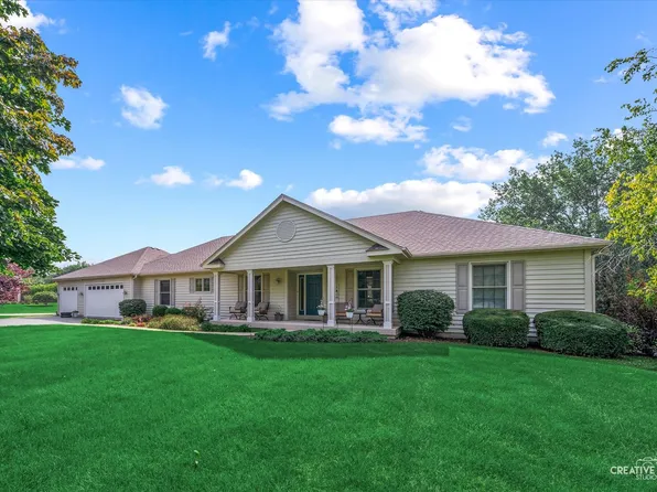 25934 W Courtney Rd, Plainfield, IL 60585