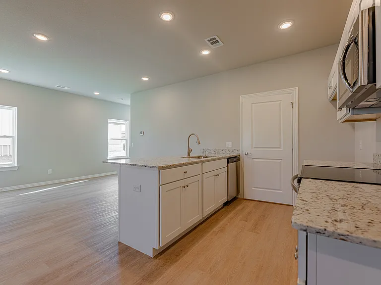 1403 SW Casuarina Dr #1 — Photo 9