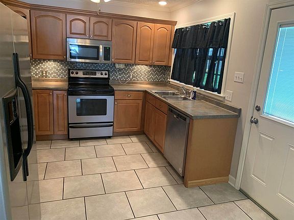 2nd image of 79 Malesus Heights Dr