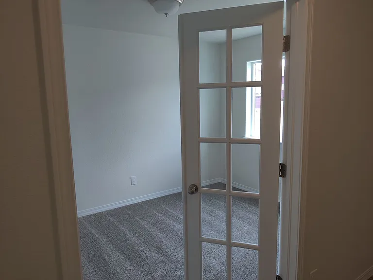 4649 Zircon Dr — Photo 5