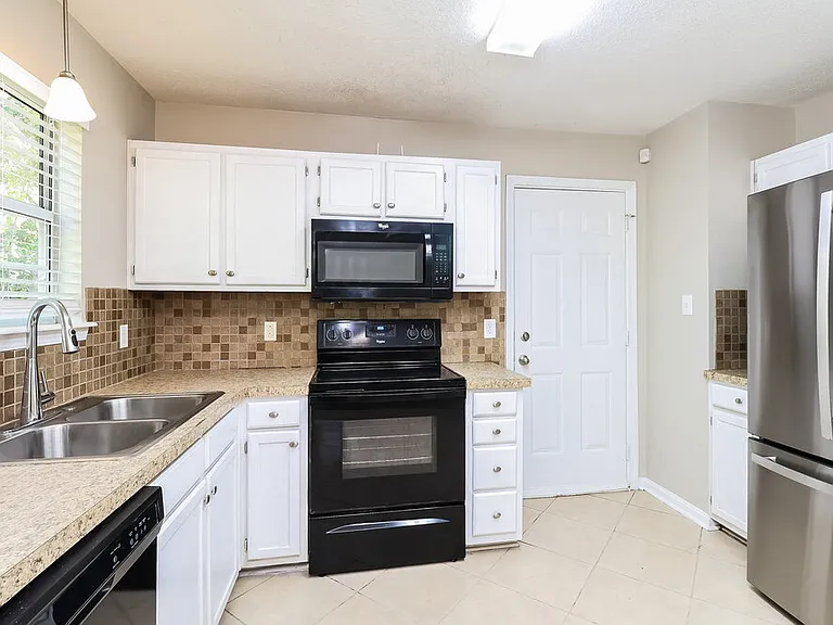 3664 Stonefield St SW — Photo 9