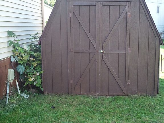 newly painted shed