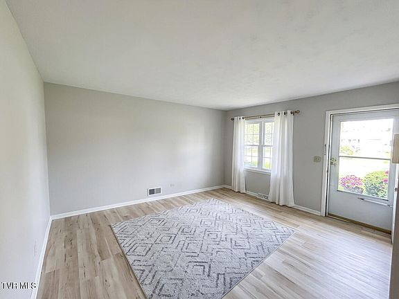 3rd image of 3504 Rustic Hills Dr