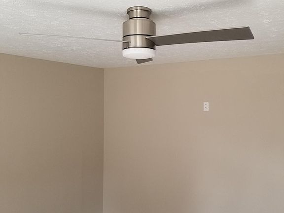 4th image of 2825 Caroline Ave