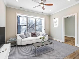 1946 1/2 W Nelson St #W2, Chicago, IL 60657