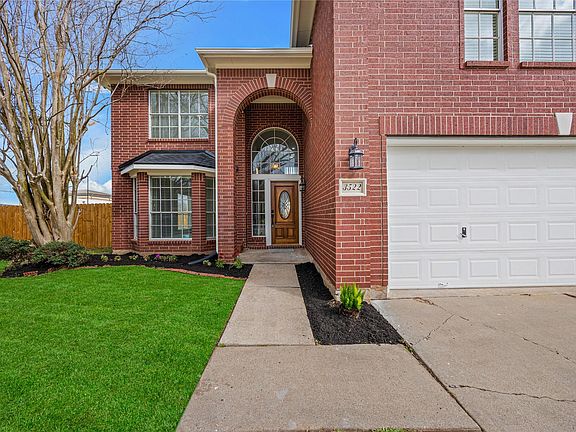3rd image of 3522 Pecan Mill Dr