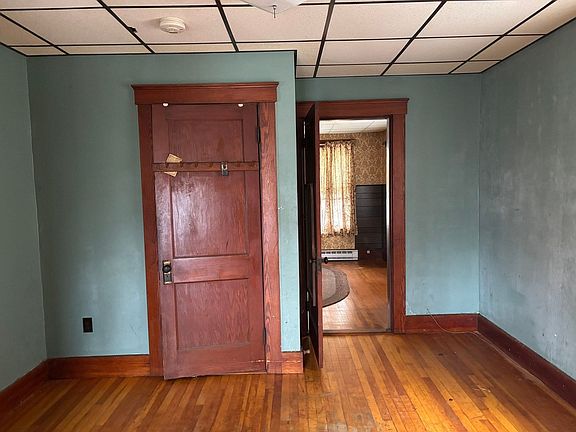 4th image of 68 Marshall St #4
