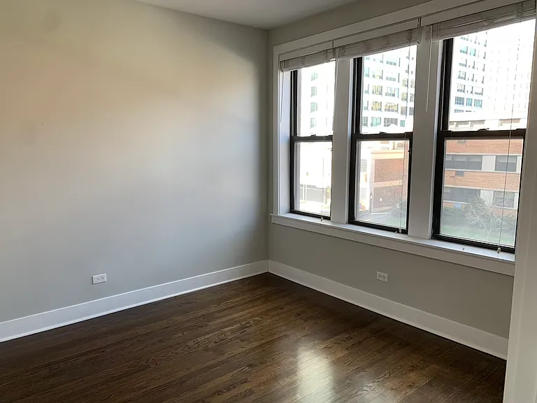 5527-5537 S Everett Ave — Photo 64