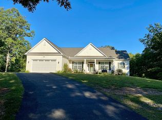 1 River Acres Ln, Fredericksburg, VA 22406