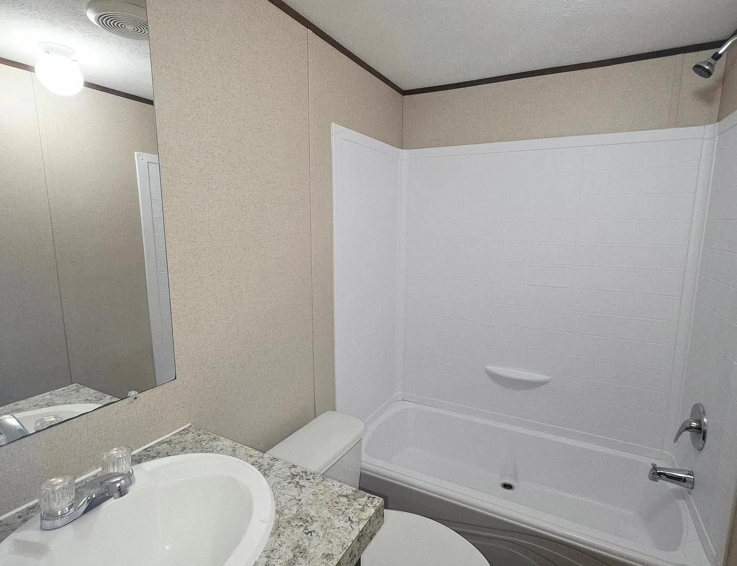3 bed, 2.0 bath, 924 sqft, $1,500 — Photo 4
