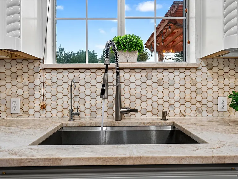 14519 Basalt Ln — Photo 12
