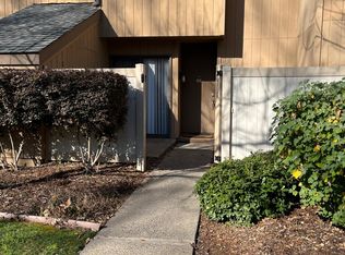 549 Woodside Oaks APT 3, Sacramento, CA 95825