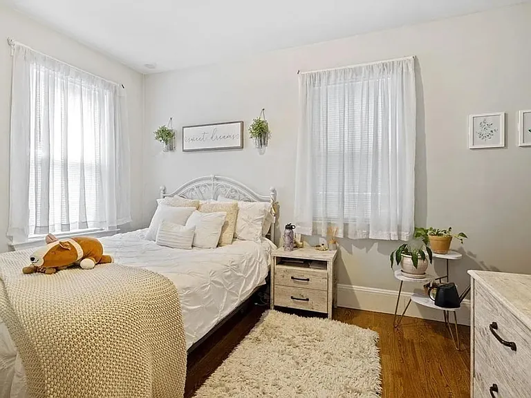 10 Crescent Ave #1 — Photo 5