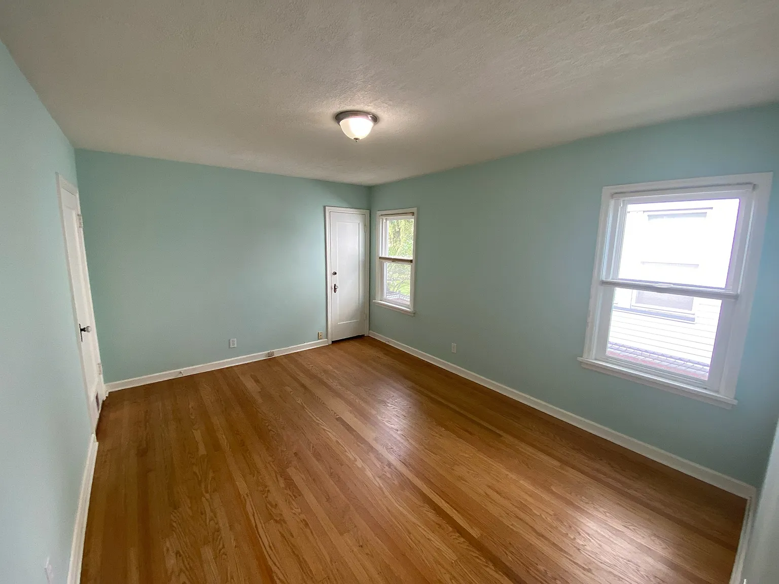 2 bed, 1908 sqft, $2,900 — Photo 4