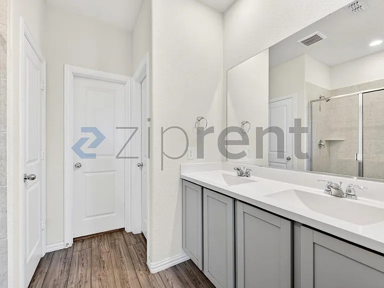 2130 Clarion Dr — Photo 21