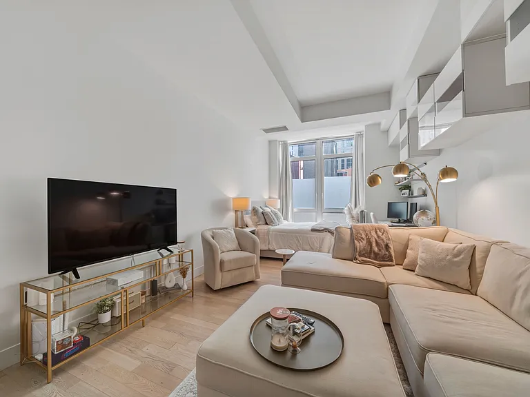 111 Fulton St #305 — Photo 8