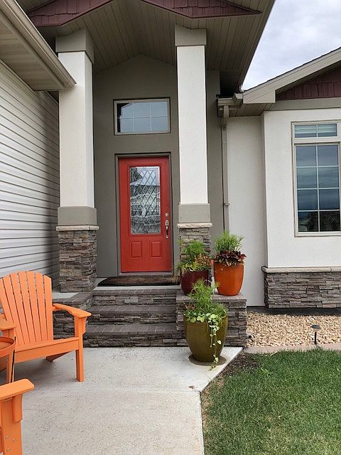 1st image of 3037 3rd St E