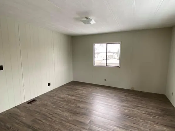 7385 Vassar Rd, Otisville, MI 48463