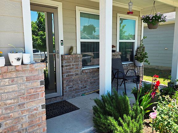 3rd image of 5815 Rock Maple Dr