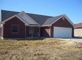 2217 Honeysuckle Way, Sellersburg, IN 47172