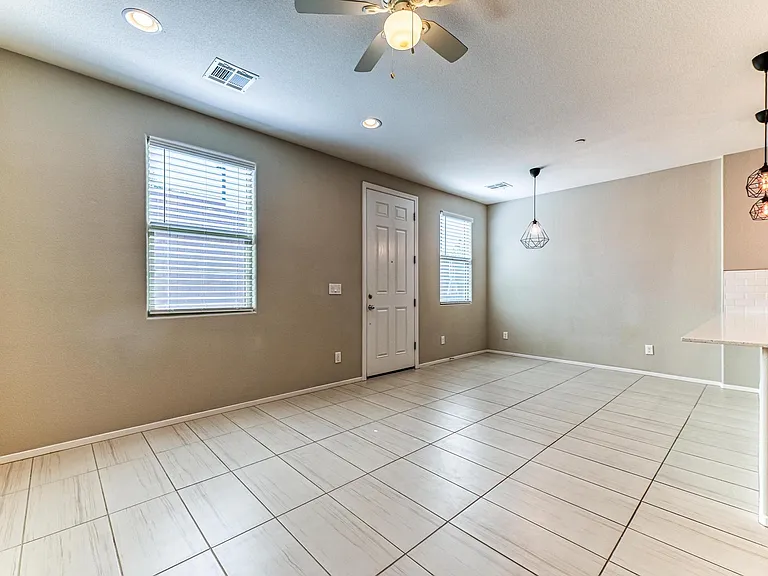 667 Sleeping City Ave — Photo 8