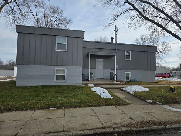 110 N Douglas St #8