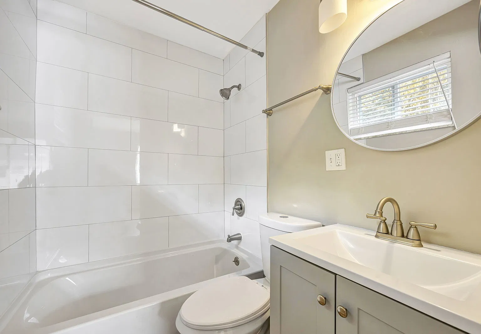 Twin Terrace Apartments — Photo 4