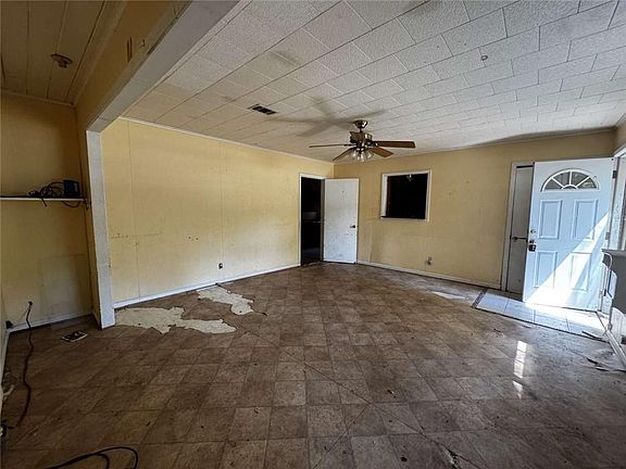 4th image of 1511 Emanuel St