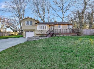 14 Halliday Rd, Coram, NY 11727