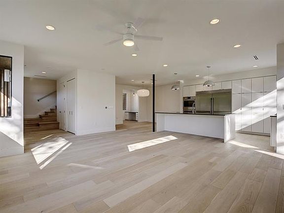 4th image of 1116 Mariposa Dr #A
