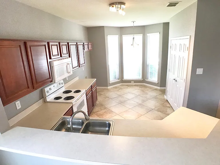 9945 Osprey Dr — Photo 10