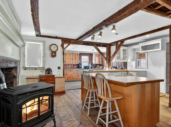 19 Ash St, Marlborough, MA 01752