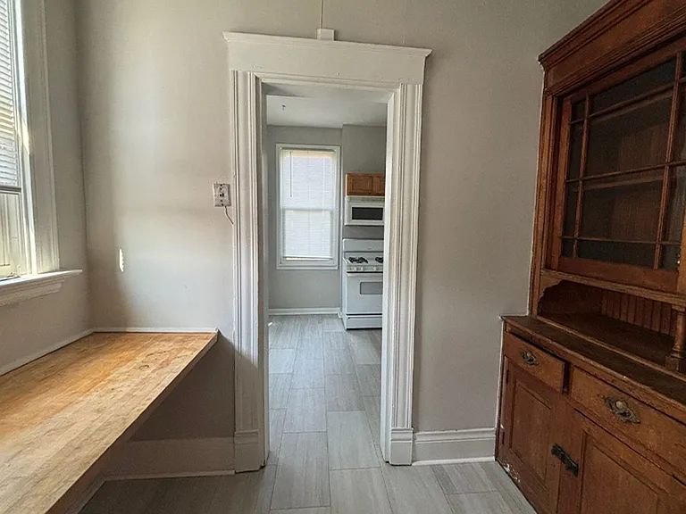3241 Jefferson Ave — Photo 18