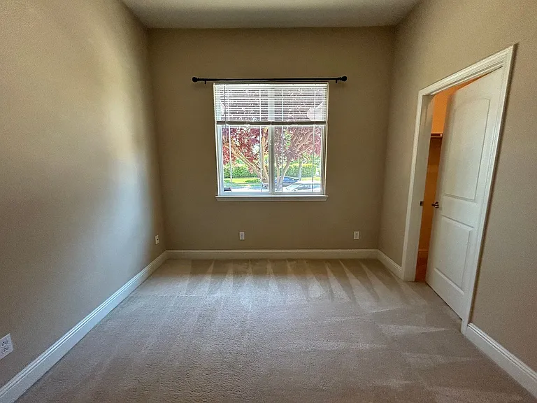 685 Stetson Dr — Photo 29