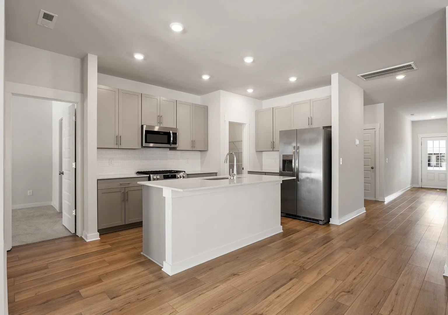 148 Merion Way — Photo 4