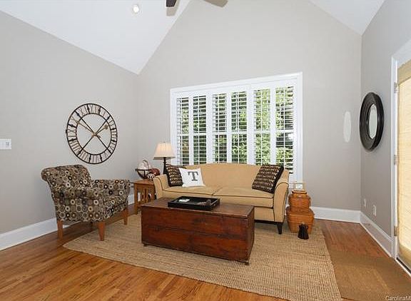 5th image of 110 Alder Springs Ln