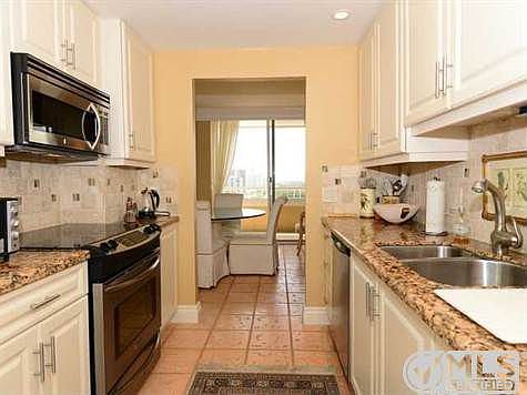 3rd image of 5280 N Ocean Dr APT 14F