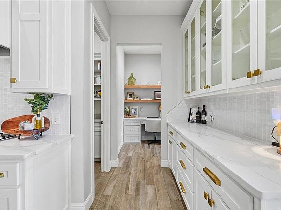 5th image of 4506 140th St