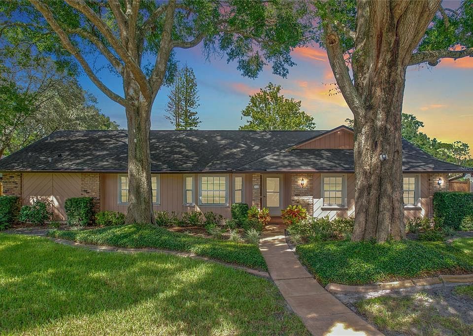 1st image of 203 CHURCHILL DRIVE