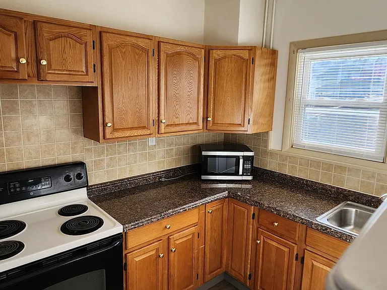 116 N Pine St #1 — Photo 7