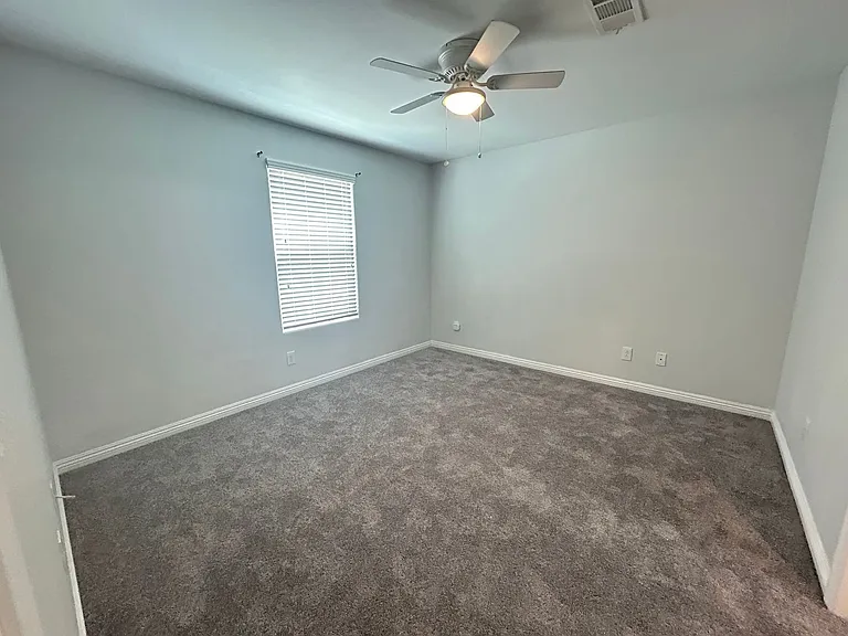 4552 Dover Straight St — Photo 12