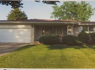 36404 Arlene Dr, Sterling Heights, MI 48310