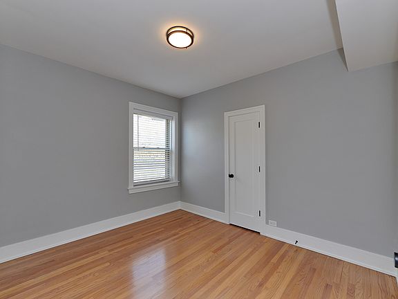 5th image of 5439 N Campbell Ave #1