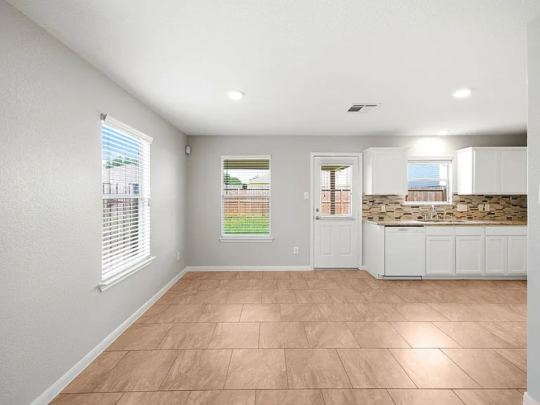 21331 Bella Mountain Dr — Photo 6