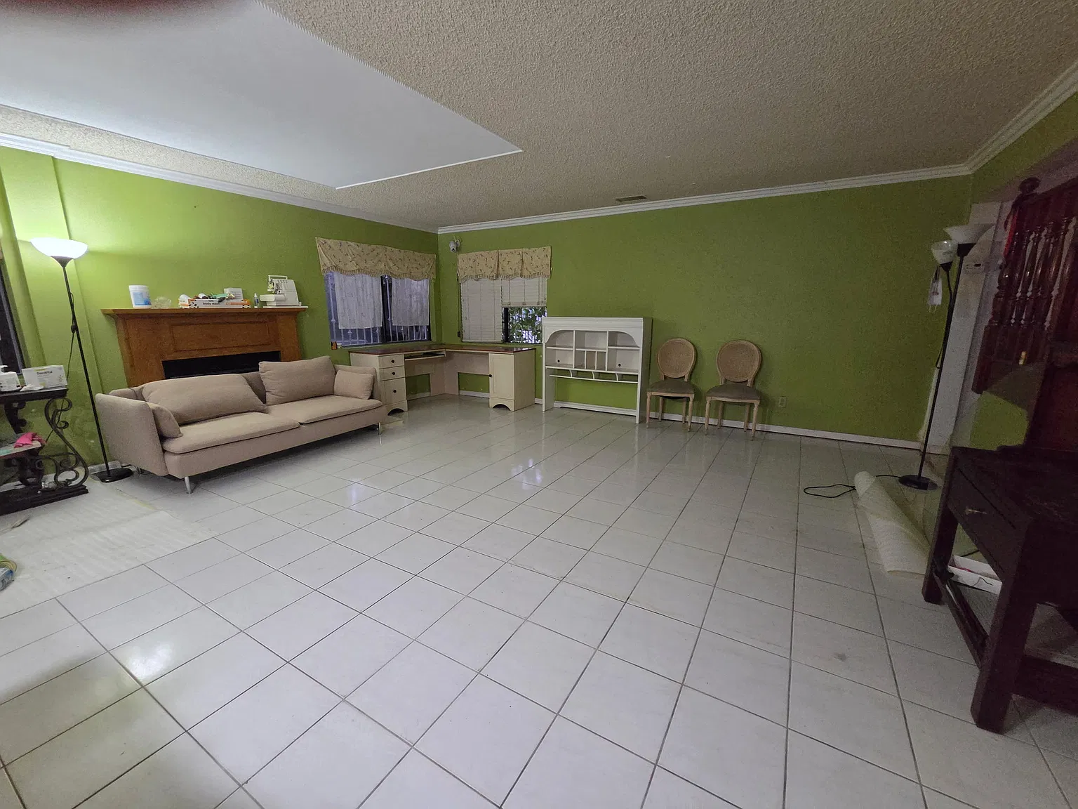 3 bed, 2.5 bath, 1704 sqft, $3,200 — Photo 2