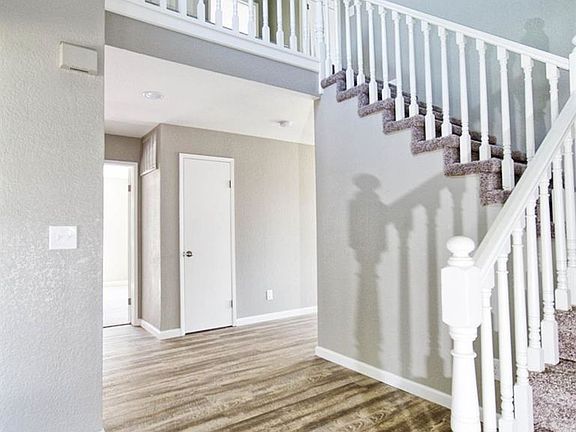 5th image of 9579 Scarboro Pl