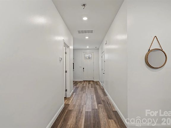 5th image of 2817 Ava Ave
