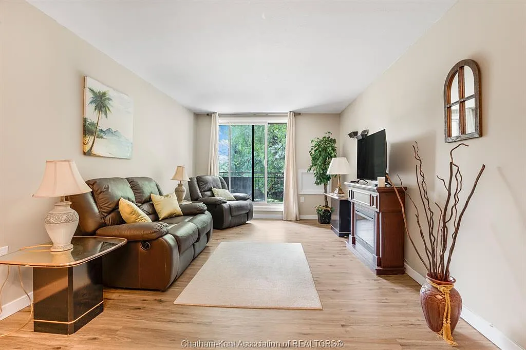 2 bed, 1.0 bath, $1,750 — Photo 1
