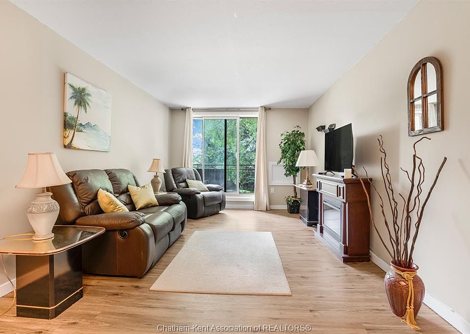1st image of 150 Park Ave E