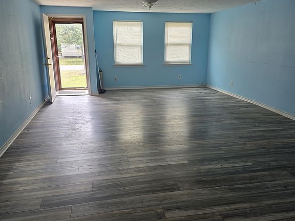 4th image of 2834 Alice St